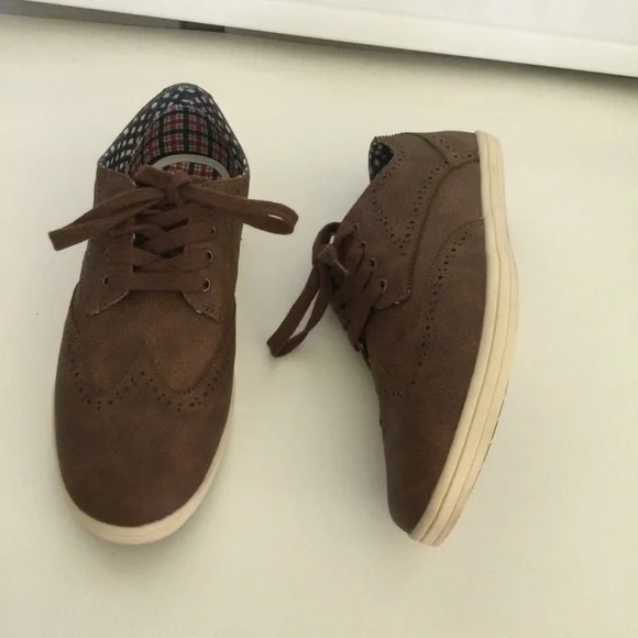 Ben Sherman Nicholas wingtip Oxford Shoes Ben Sherman Nicholas Wingtip Oxford – Stately main image 4